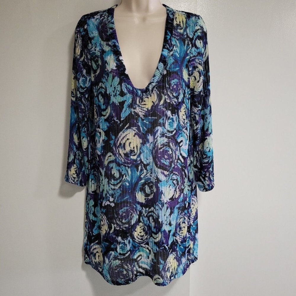 Jordan Taylor Size Medium Blue Multi 3/4 Sleeve V-neck Flowy Swimsuit Cover up
